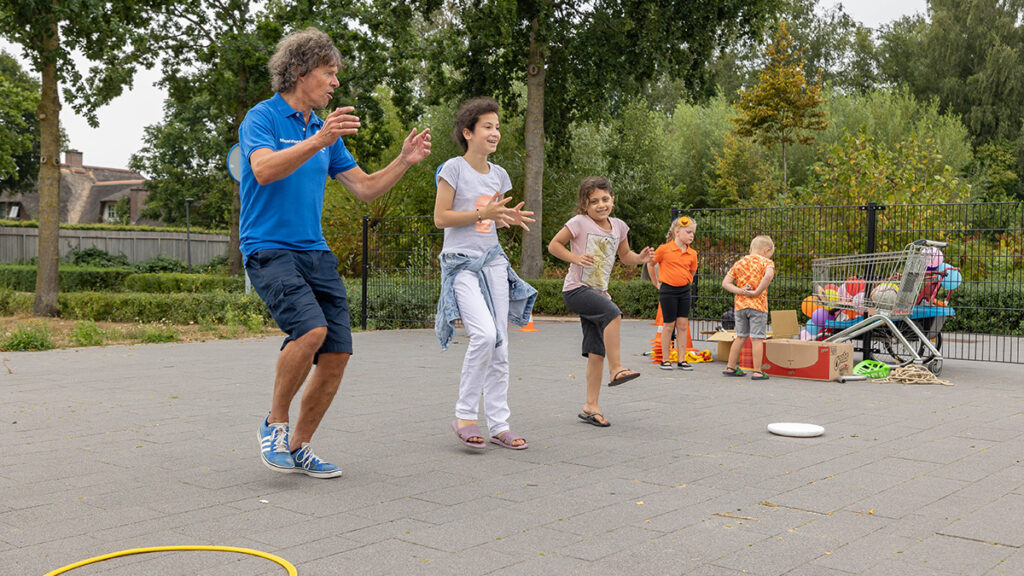 Talenthus organiseert sport- en spelmiddag voor vluchtelingenkinderen